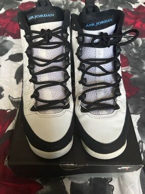 Jordan Air Jordan 9 Retro (GS) in White, Blue & Black